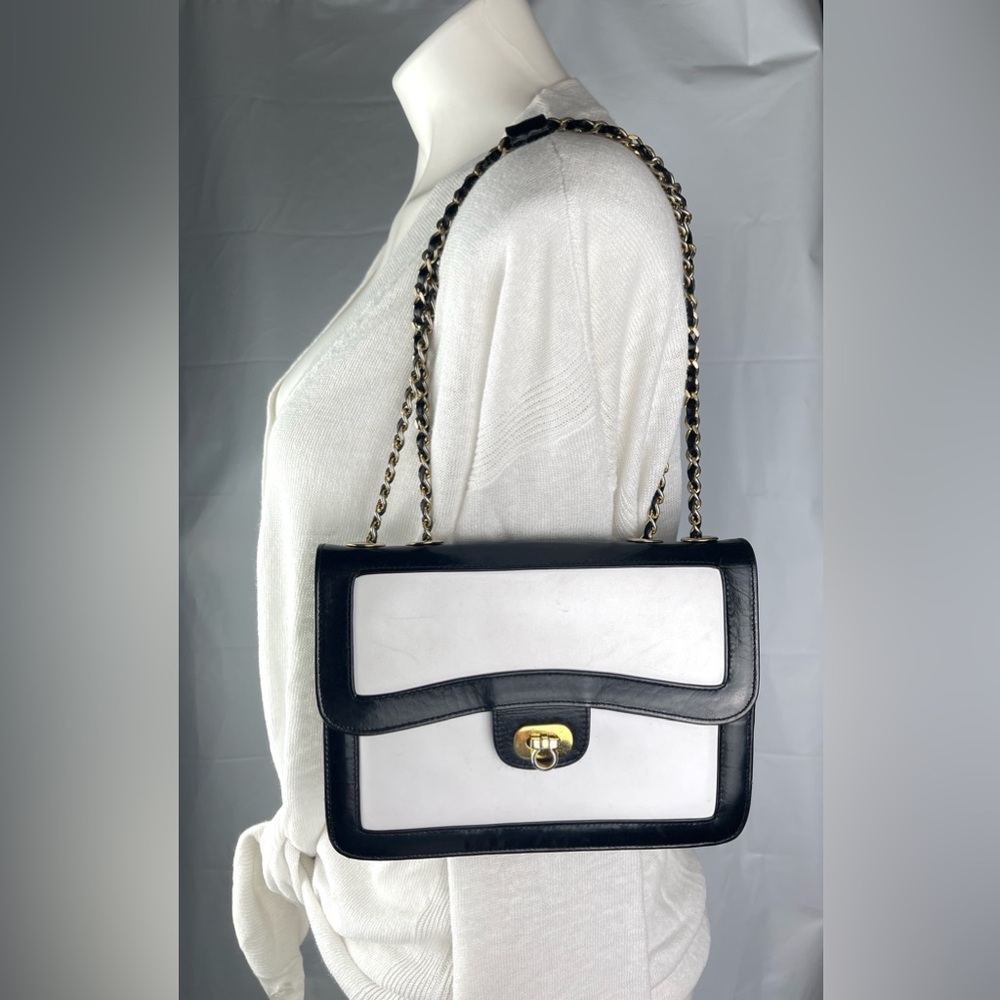 RARE Vintage 80s Stuart Weitzman Spain Leather Gold Twist Chain Crossbody Bag